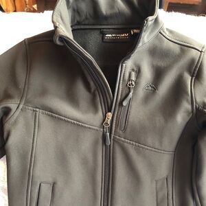 𝅺EUC Kids Size 5/6 Snozu Performance Zip Jacket